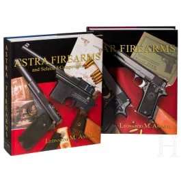 Два томи Леонардо М. Антаріса: "Astra Firearms and Selected Competitors" і "Star Firearms"