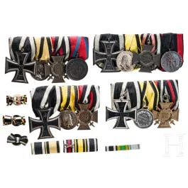 Petite collection de quatre barrettes de décorations