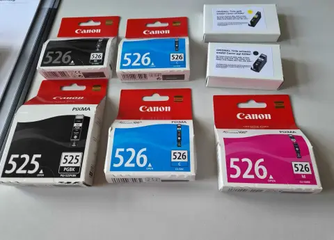 7 оригінальних чорнильних картриджів Canon (різні кольори)