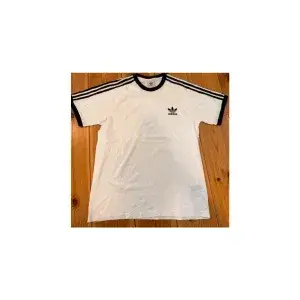 Camiseta Adidas