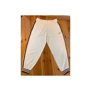 Pantalón de chándal New Balance talla L