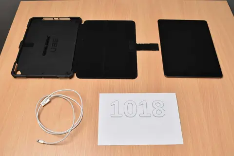 1 Apple iPad 7. generation A2197 32 GB 10,2" (25,91 cm)