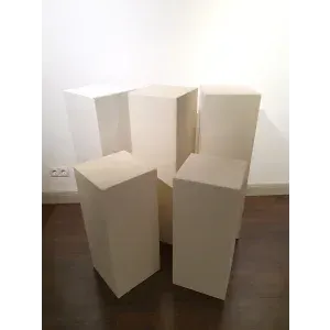 5 columns 30 x 30 x 70 and 100 cm