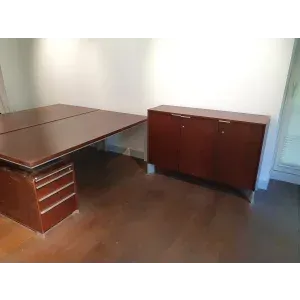 Bureau 200cm x 100cm et buffet