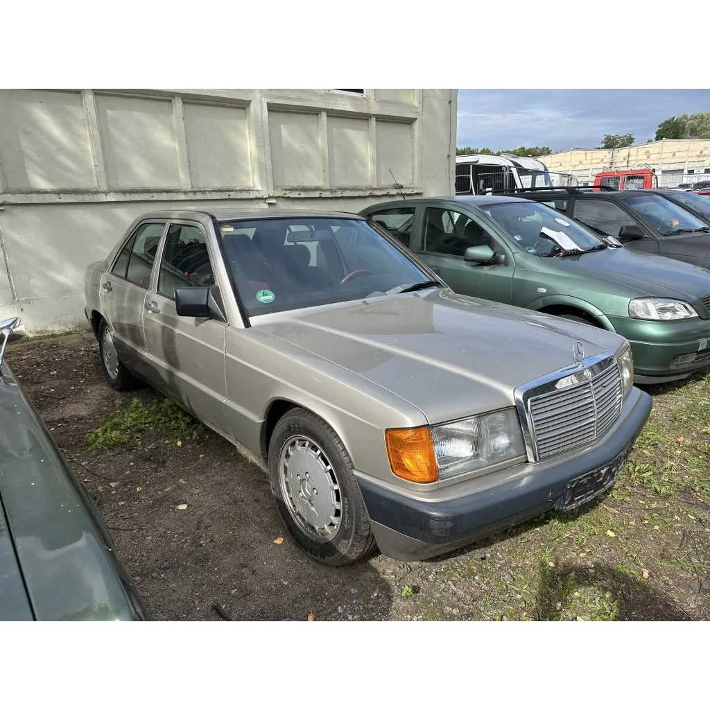 Mercedes Benz 190E (zajęty)