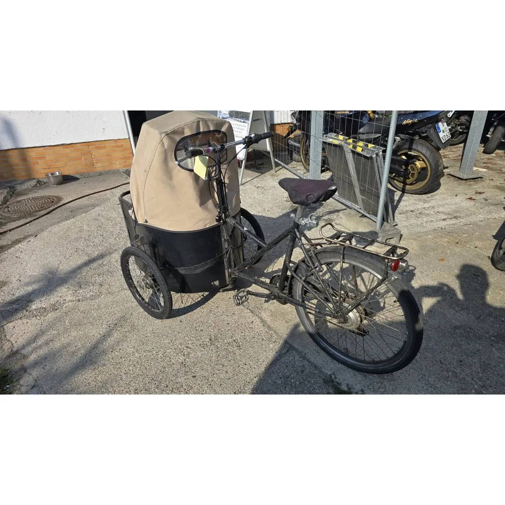 Vélo cargo Nihola, noir