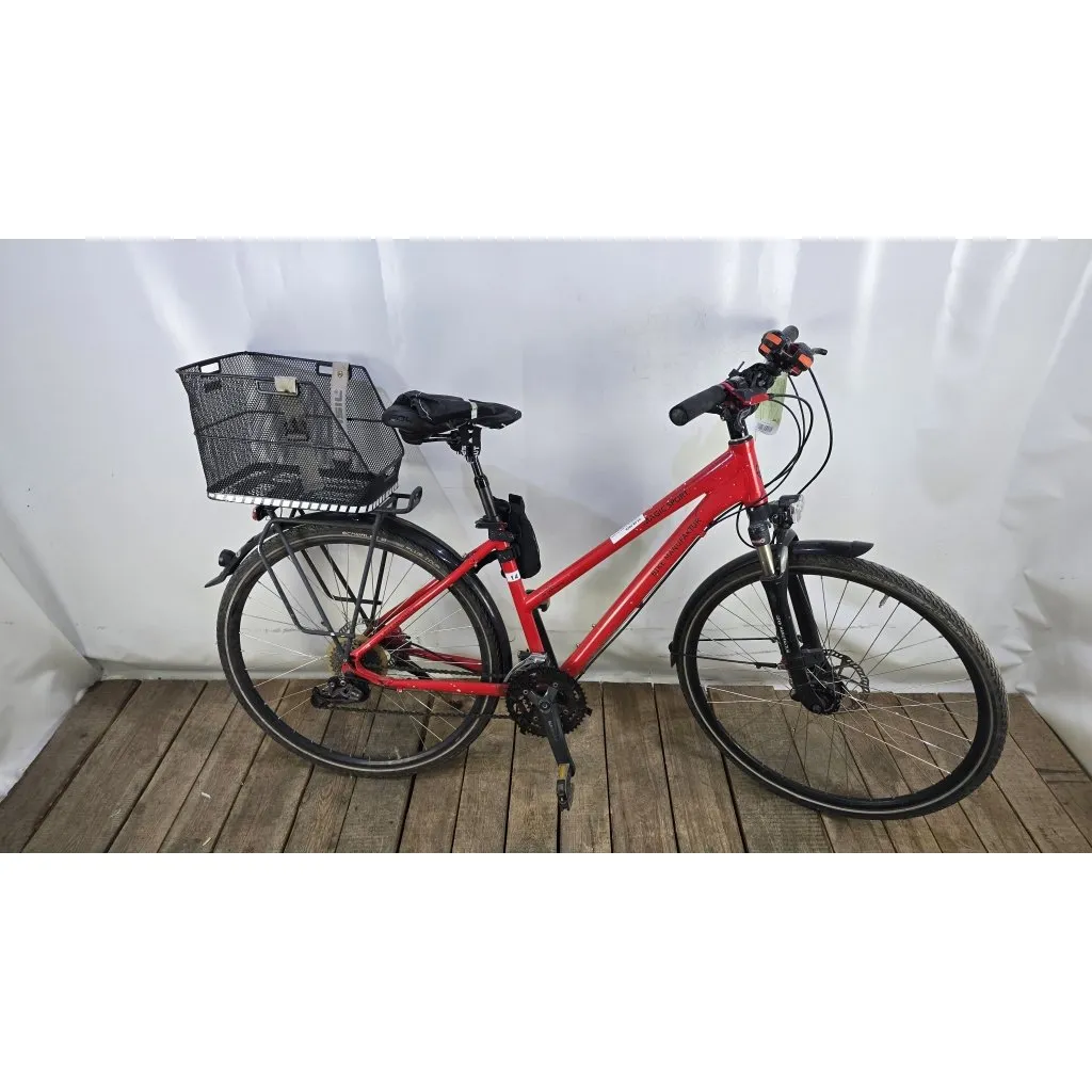 Trekkingové kolo (dámské) Bike Manufaktur, červené