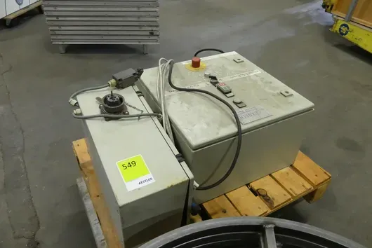 Control cabinet with turntable