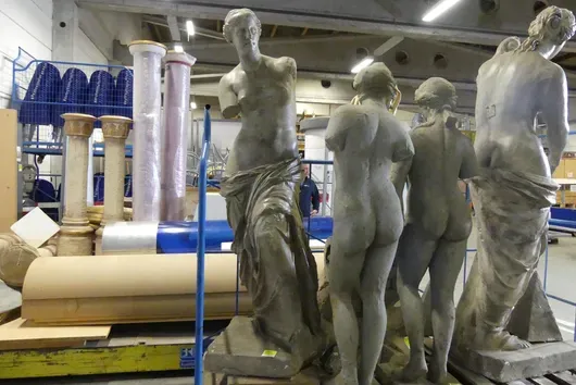 1x Sculpture