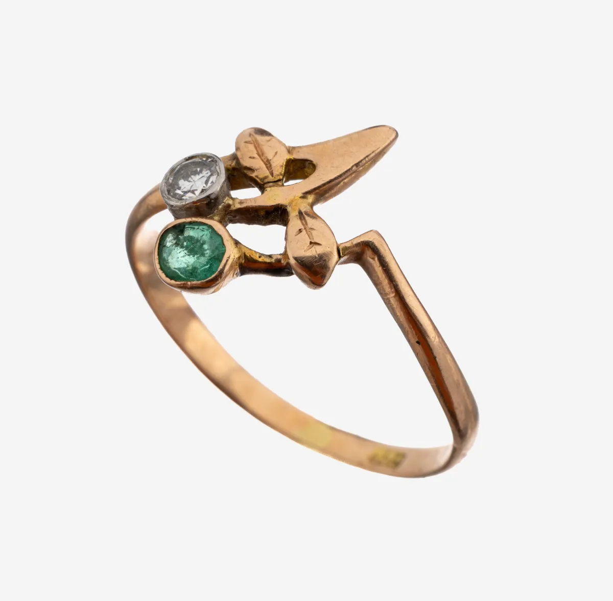 14 kt Gold Smaragd-Diamant-Ring, um 1900, GG 585/000, floral, kl. facett. Smaragd,