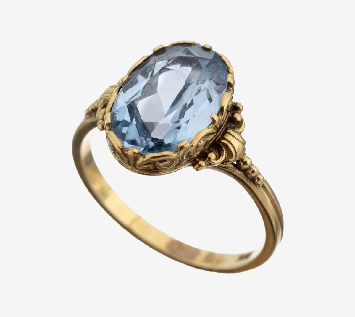14 kt Gold Farbstein-Ring, GG 585/000, ovalfacett. synth. Spinell, RW 56, ca. 3.4 g