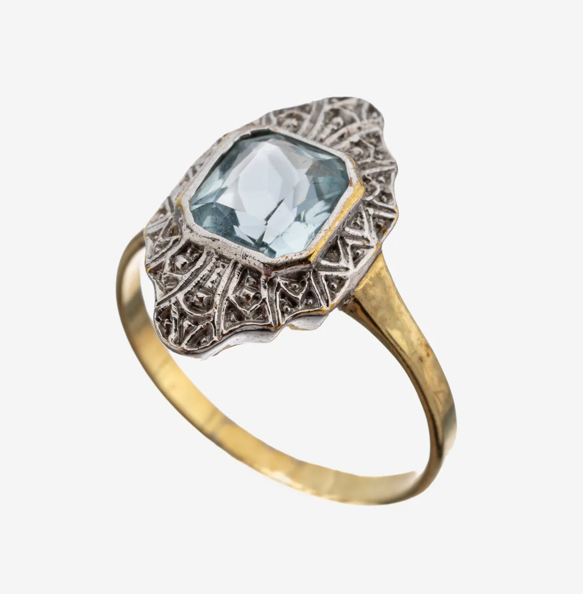 9 kt Gold Aquamarin-Ring, GG/WG 375/000, Art Deco Stil, Aquamarin im Kissenschliff ca