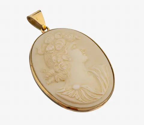 14 kt goud camee hanger, goud 585/000 gekeurd, ovale camee, afbeelding van een dame in