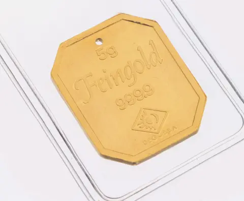 24 kt gouden hanger, goud 999/000, achthoekige baar, doorboord als hanger, gemarkeerd 5g