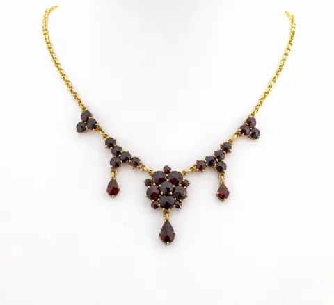 8 kt gouden granaat collier, goud 333/000, middenstuk met 3 beweegbare hangers, rond en