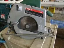 Ferăstrău circular manual