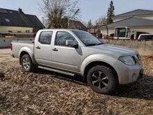 Otomobil Nissan Navara