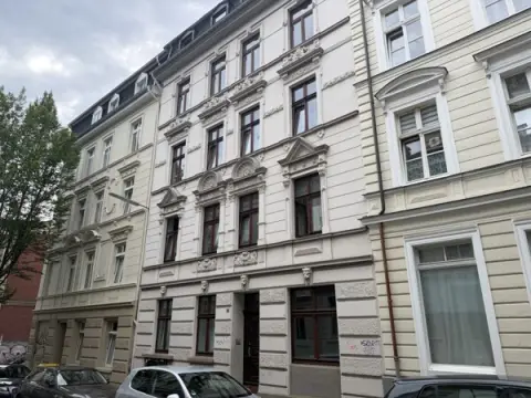 Denkmalgeschütztes Mehrfamilienhaus mit 6 Wohneinheiten in zentraler Lage
