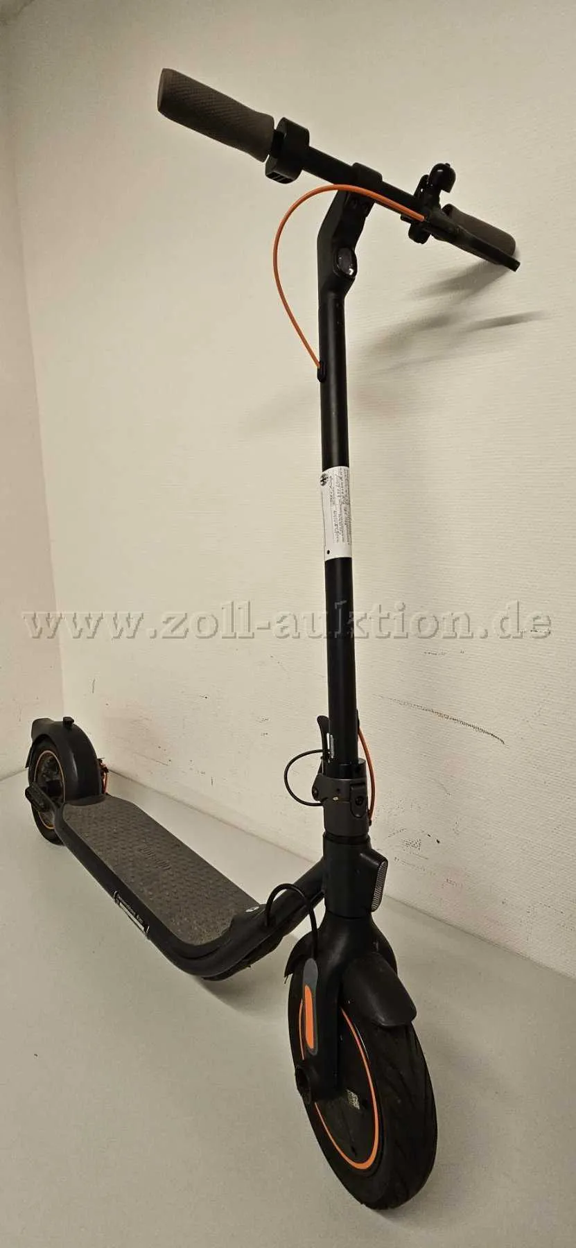 1 سكوتر كهربائي ninebot by Segway