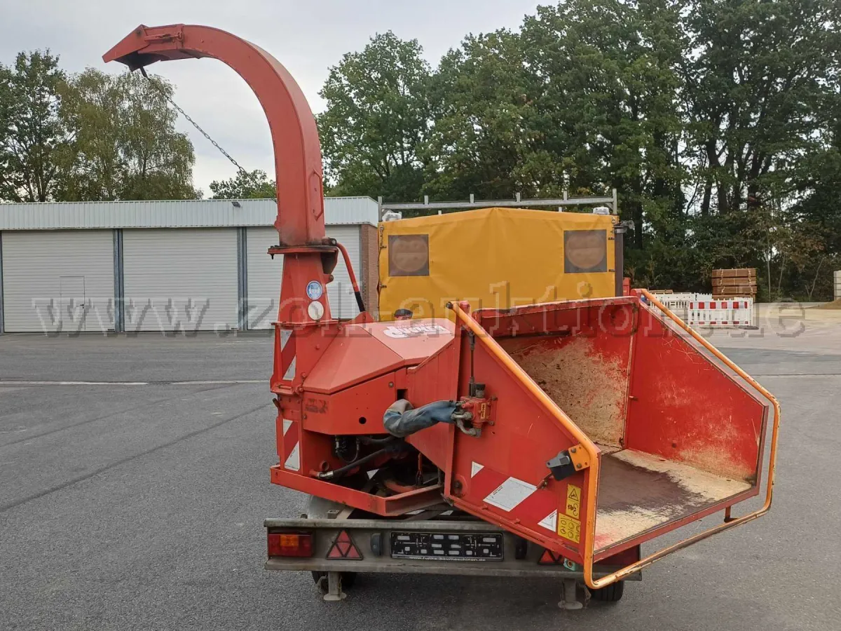 1 Dücker odun parçalayıcı HM 200