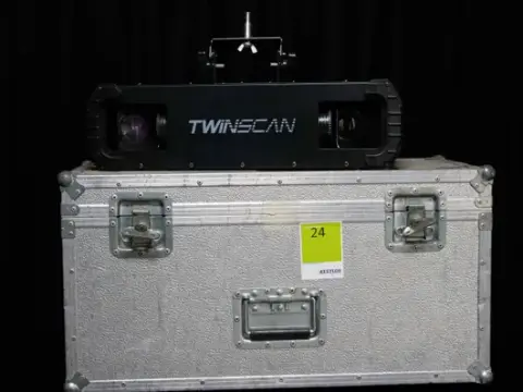 Cameo Twinscan scanner gobo doppio 2x 10W in valigia