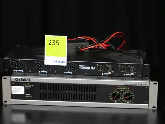Yamaha XH200 analog effektforsterker, patchpanel