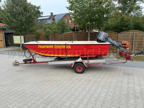 1 Boot (Hersteller unbek.) mit 25-PS (Evinrude) und Einachs-Trailer (Heinemann)