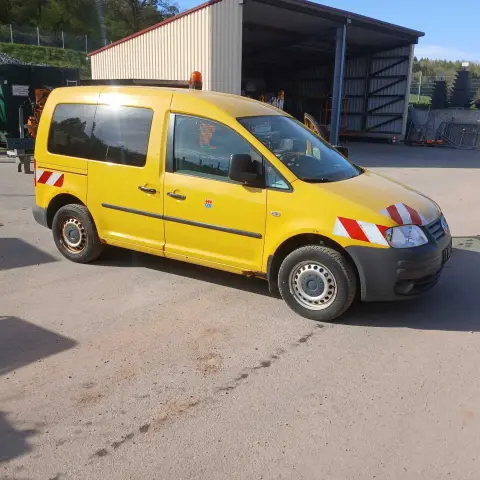 1 VW Volkswagen Caddy صندوق -معطل- بدون فحص فني "مركبة للإصلاح"