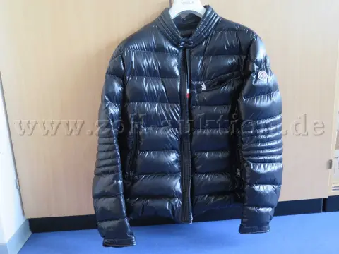 1件 Moncler 男士夹克