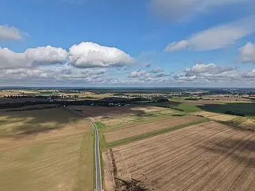 4,1 ha Acker-/Grünland sowie Wasser-/Verkehrsfläche - Splitterflächen – Crostwitz