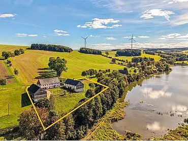 Idyllischer 3-Seitenhof mit Seeblick und vielseitigen Nutzungsmöglichkeiten – Sayda
