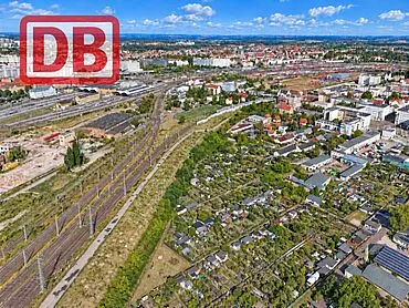 Kleingärten mit 15 Garagen nahe Riebeckplatz – Halle (Saale)