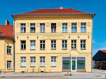 Vermietetes Mehrfamilienhaus **Einzeldenkmal** (ca. 34.200 EUR netto p.a.) – Dahme/Mark