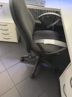 1 kolçaklı döner sandalye