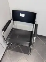 1 sedia per visitatori