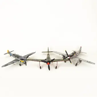 21st Century Toys, tre fly av plast, 2000-tallet (3).