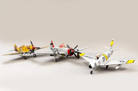 21 Century Toys, tre fly av plast, 2000-årene (3).