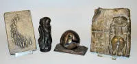 Darmstadt heykeltıraşlarından 4 bronz heykel/rölyef: Richard Hess, Christoph Kappesser, Wolf Spemann ve Hermann Tomada