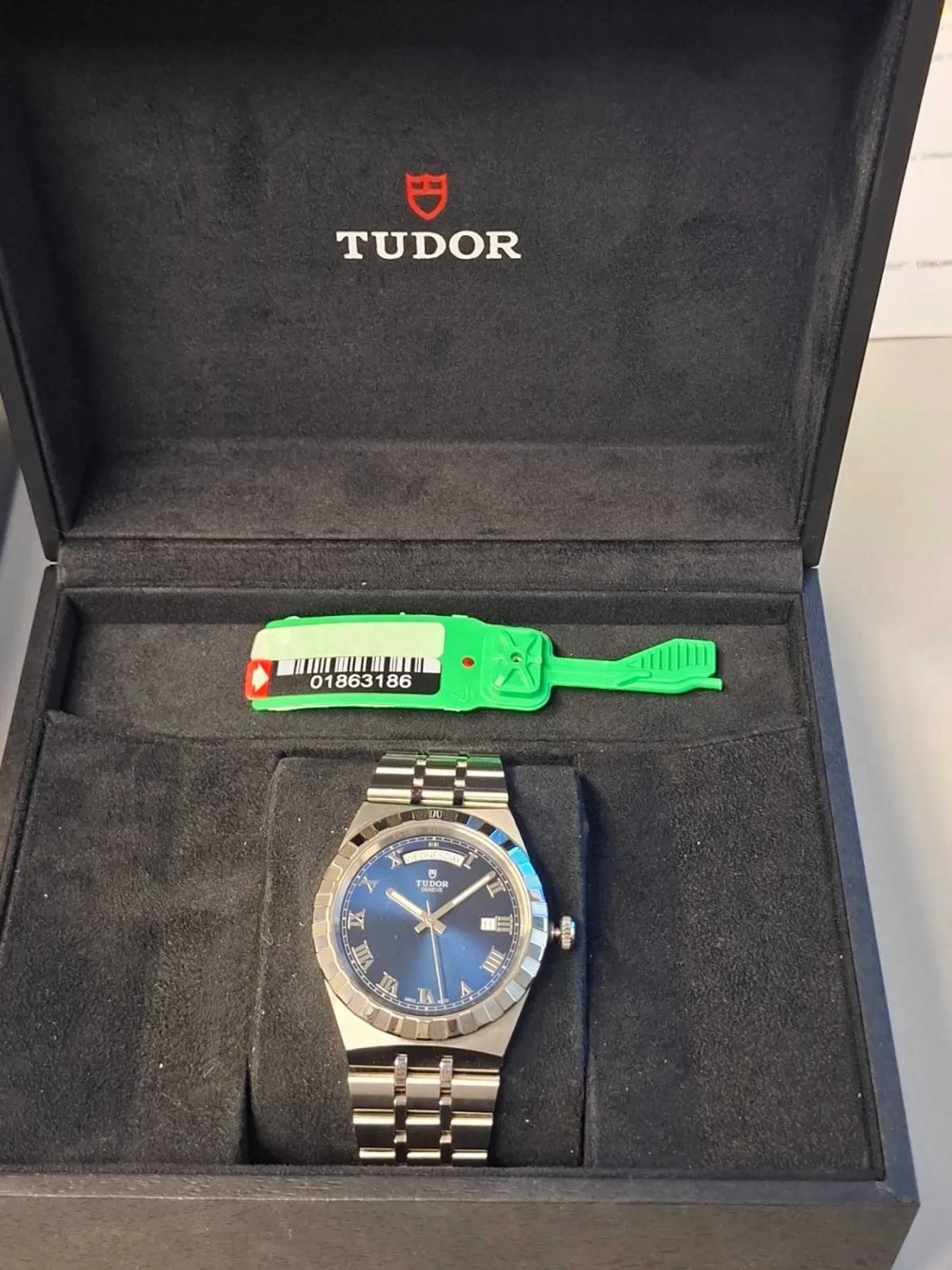 1 чоловічий наручний годинник *** Tudor*** Day-Date, Royal