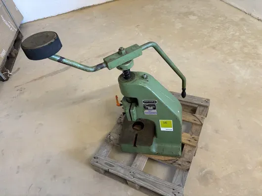 Presse à vis AEG ESP6 – force de pressage 60 kN