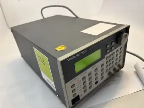 مولد وظائف Wavetek 10 ميغاهرتز DDS موديل 29 إصدار البرنامج 1.7