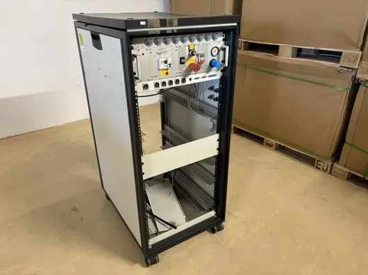 Armadio elettrico / armadio server con unità di alimentazione