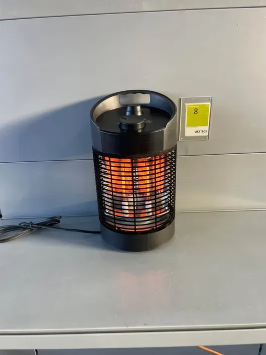 Sähköinen lattialämmitin kantokahvalla