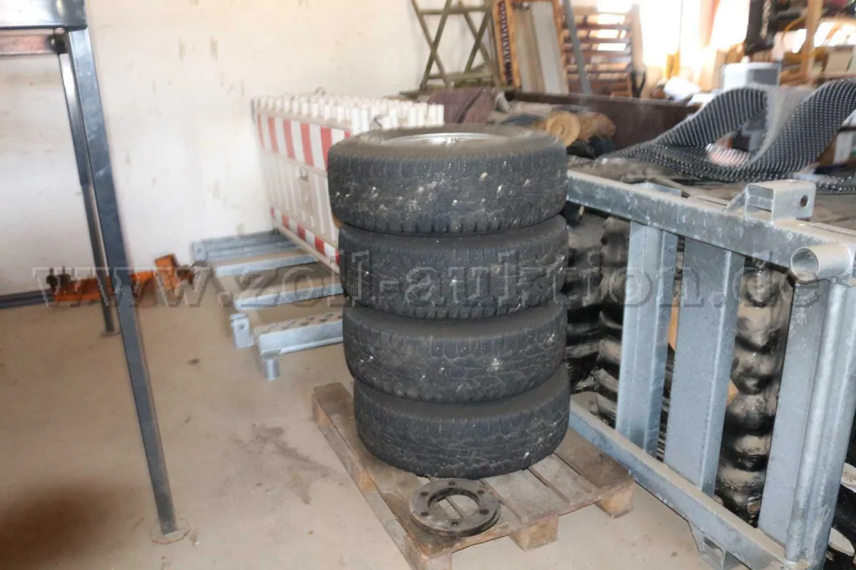 1 sæt HANSA APZ 1003 vinterdæk "LT 265/75 R16"
