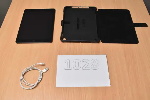1 Apple iPad 7. generation A2197 32 GB 10,2" (25,91 cm)