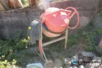 خلاطة خرسانة