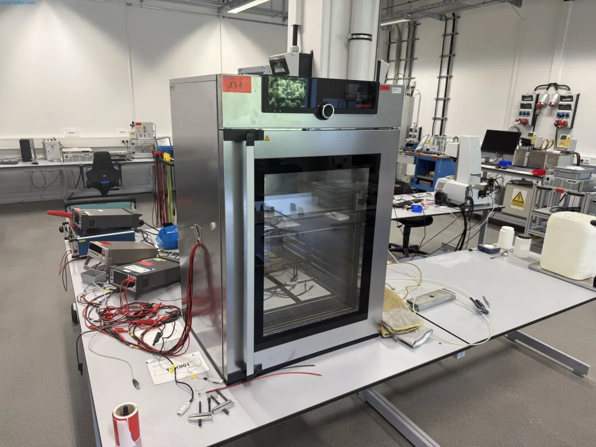 Toplinska komora Memmert UF160 plus