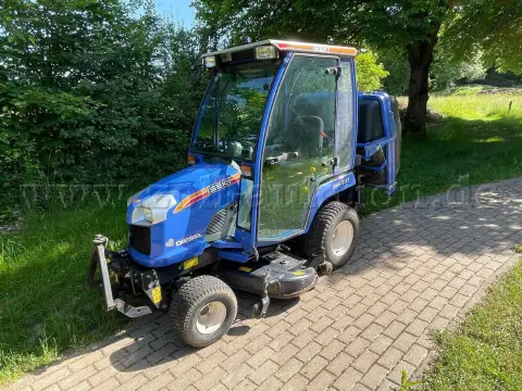 1 ISEKI TXG 237 A kompaktitraktori sis. niittokone ja ruohonkeräys