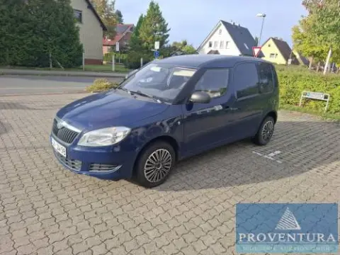 Lastbil lukket kasse SKODA Praktik 1.2 TDi første registrering 2011 233.000 km