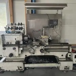 Leit- und Zugspindeldrehmaschine